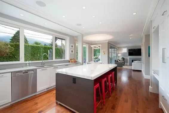 956 Belmont Avenue, North Vancouver For Sale - image 10