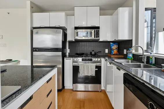 1107 151 West 2nd Street, North Vancouver For Sale - image 12