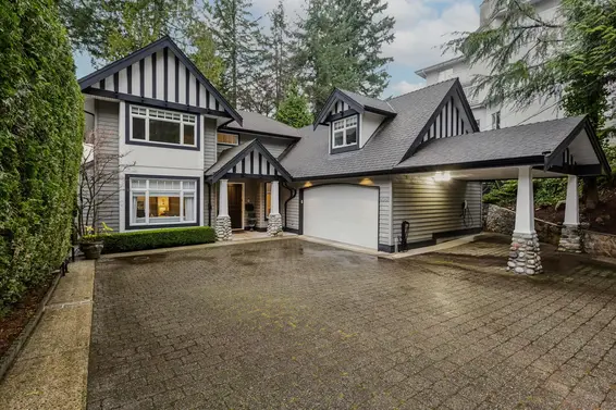 4081 Woodbury Avenue, North Vancouver