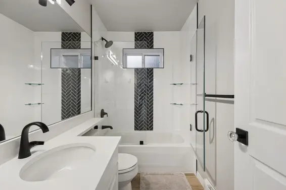 4081 Woodbury Avenue, North Vancouver For Sale - image 38