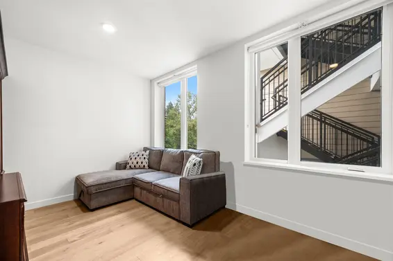 TH5 2137 Chesterfield Avenue, North Vancouver For Sale - image 17