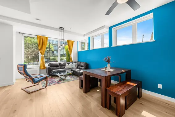 TH5 2137 Chesterfield Avenue, North Vancouver For Sale - image 4