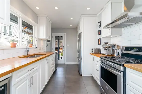 222 East 10Th Street, North Vancouver For Sale - image 12
