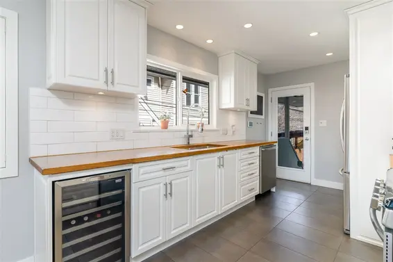 222 East 10Th Street, North Vancouver For Sale - image 13