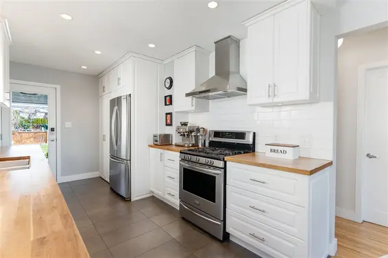 222 East 10Th Street, North Vancouver For Sale - image 14