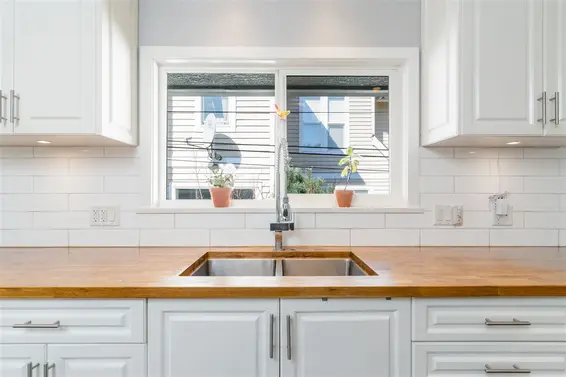 222 East 10Th Street, North Vancouver For Sale - image 15
