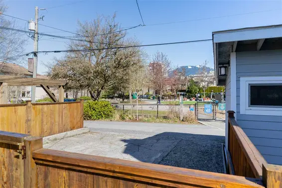 222 East 10Th Street, North Vancouver For Sale - image 32