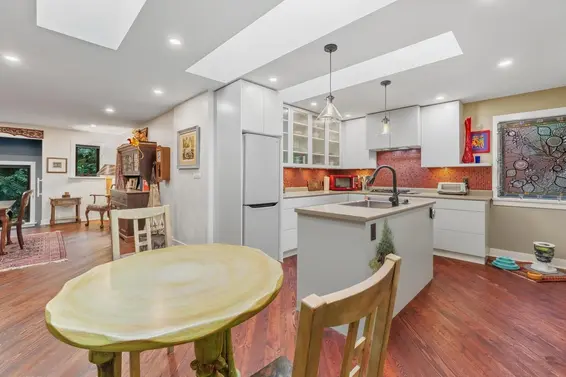 2336 Treetop Lane, North Vancouver For Sale - image 10