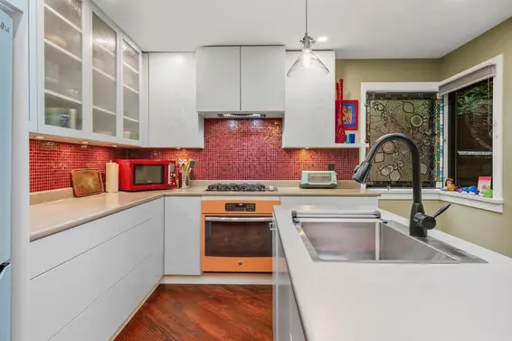 2336 Treetop Lane, North Vancouver For Sale - image 11