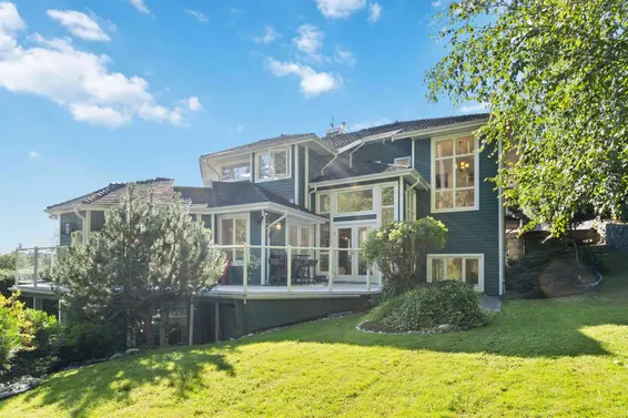 3866 Michener Way, North Vancouver For Sale - image 2