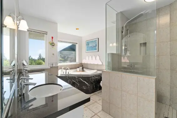3866 Michener Way, North Vancouver For Sale - image 29