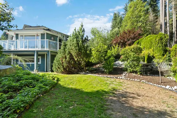 3866 Michener Way, North Vancouver For Sale - image 40
