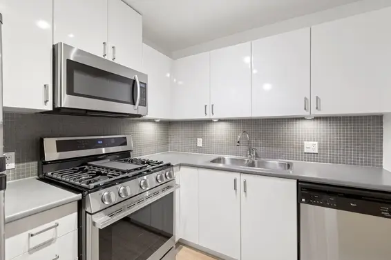 104 175 West 1st Street, North Vancouver For Sale - image 10