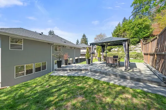 192 Montroyal Boulevard, North Vancouver For Sale - image 3