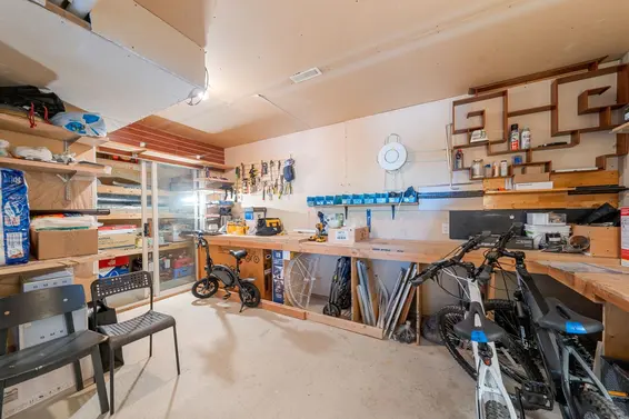 192 Montroyal Boulevard, North Vancouver For Sale - image 30