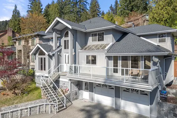 192 Montroyal Boulevard, North Vancouver For Sale - image 5