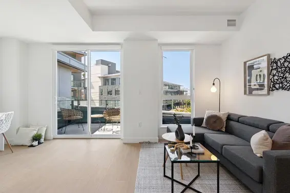202 333 St. David's Avenue, North Vancouver For Sale - image 4