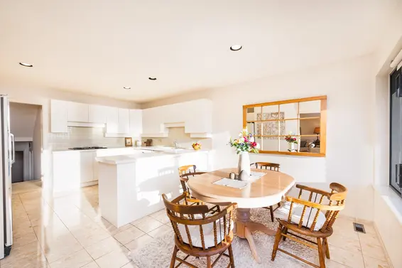 5360 Meadfeild Road, West Vancouver For Sale - image 17