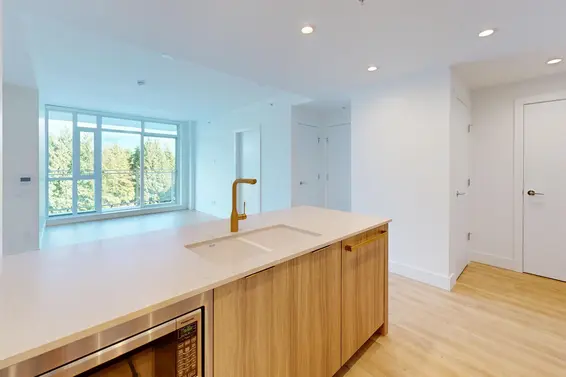 401 2385 Emery Court, North Vancouver