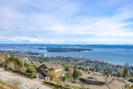 2446 Halston Court, West Vancouver