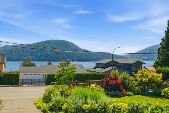 575 North Dollarton Highway, North Vancouver For Sale - image 4