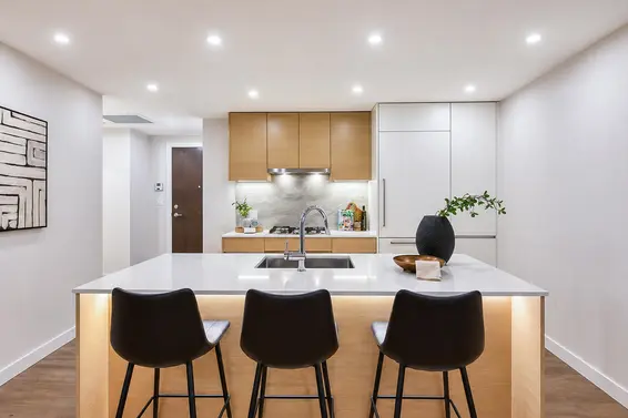 1104 200 Klahanie Court, West Vancouver For Sale - image 3