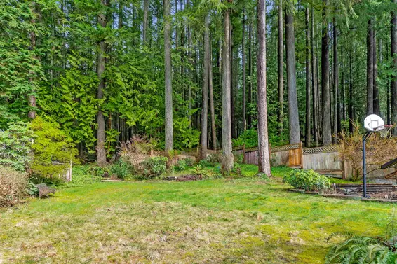 2422 Hyannis Drive, North Vancouver For Sale - image 23