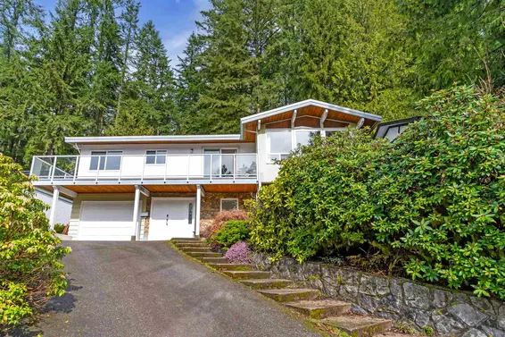 2422 Hyannis Drive, North Vancouver For Sale - image 8