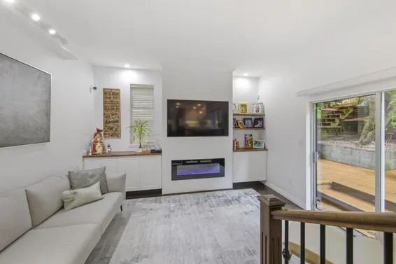 1659 Deep Cove Road, North Vancouver For Sale - image 10