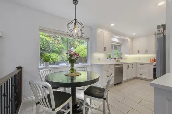 1659 Deep Cove Road, North Vancouver For Sale - image 9