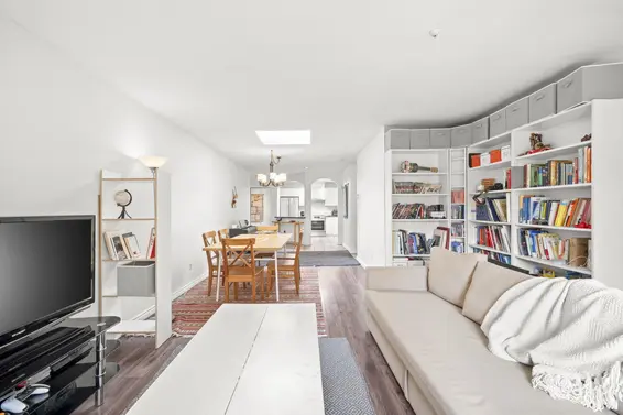 304 1550 Fell Avenue, North Vancouver For Sale - image 5