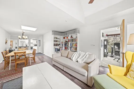 304 1550 Fell Avenue, North Vancouver For Sale - image 6