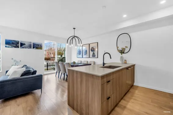 1 533 East 3rd Street, North Vancouver For Sale - image 11