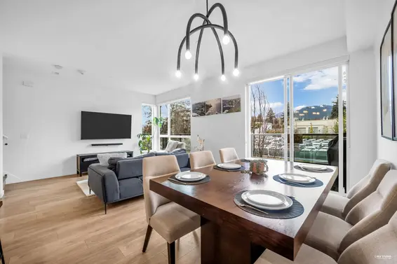 1 533 East 3rd Street, North Vancouver For Sale - image 3