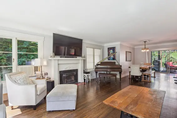 1374 Kilmer Road, North Vancouver For Sale - image 11