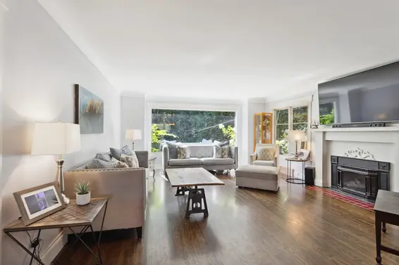 1374 Kilmer Road, North Vancouver For Sale - image 9