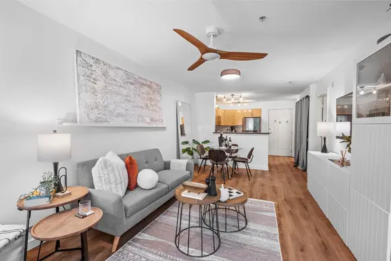 305 305 Lonsdale Avenue, North Vancouver For Sale - image 3