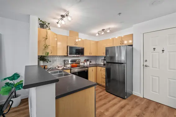 305 305 Lonsdale Avenue, North Vancouver For Sale - image 5