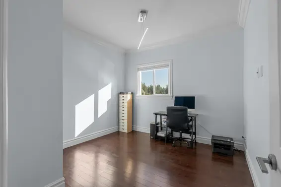 324 East 24th Street, North Vancouver For Sale - image 17