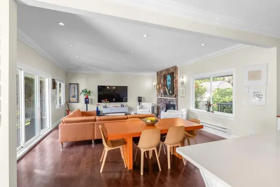324 East 24th Street, North Vancouver For Sale - image 3