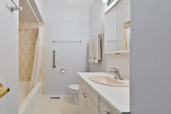 1063 Whitchurch Street, North Vancouver For Sale - image 16