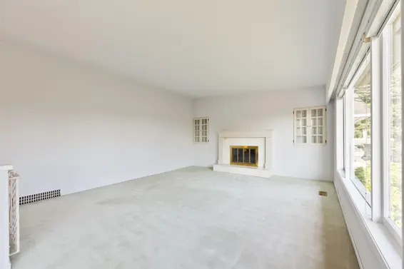 1063 Whitchurch Street, North Vancouver For Sale - image 3