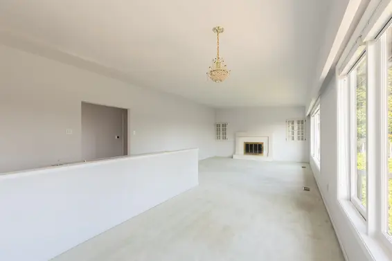 1063 Whitchurch Street, North Vancouver For Sale - image 4