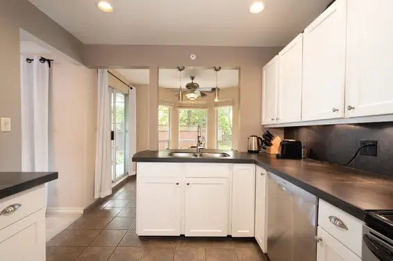 205 1000 Bowron Court, North Vancouver For Sale - image 19