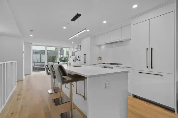 101 649 East 3rd Street, North Vancouver For Sale - image 3