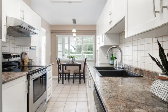 317 2020 Cedar Village Crescent, North Vancouver For Sale - image 13