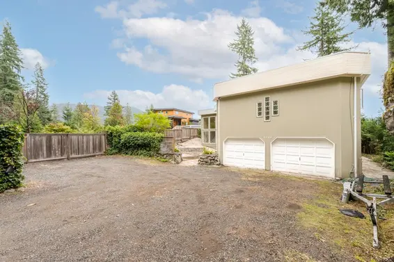 5559 Indian River Drive, North Vancouver For Sale - image 2