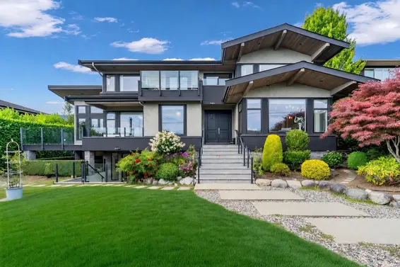 1139 Esquimalt Avenue, West Vancouver For Sale - image 2