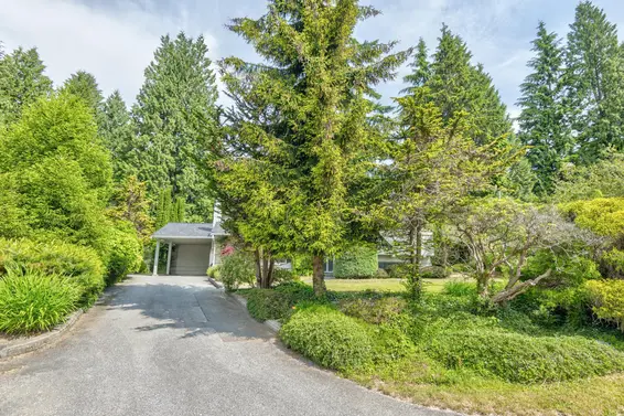 528 Evergreen Place, North Vancouver For Sale - image 2