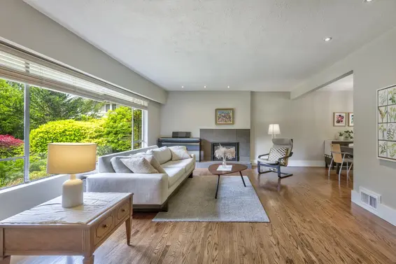528 Evergreen Place, North Vancouver For Sale - image 8